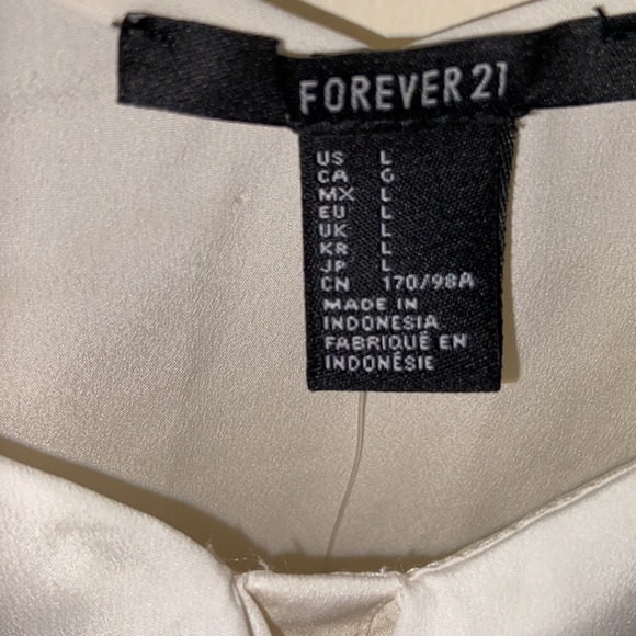 F21 - Women Ruffle Blouse - Picture 2 of 4